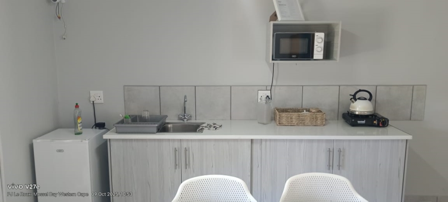 6 Bedroom Property for Sale in Seemeeu Park Western Cape